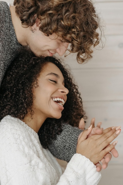 Sex therapy couple smiling